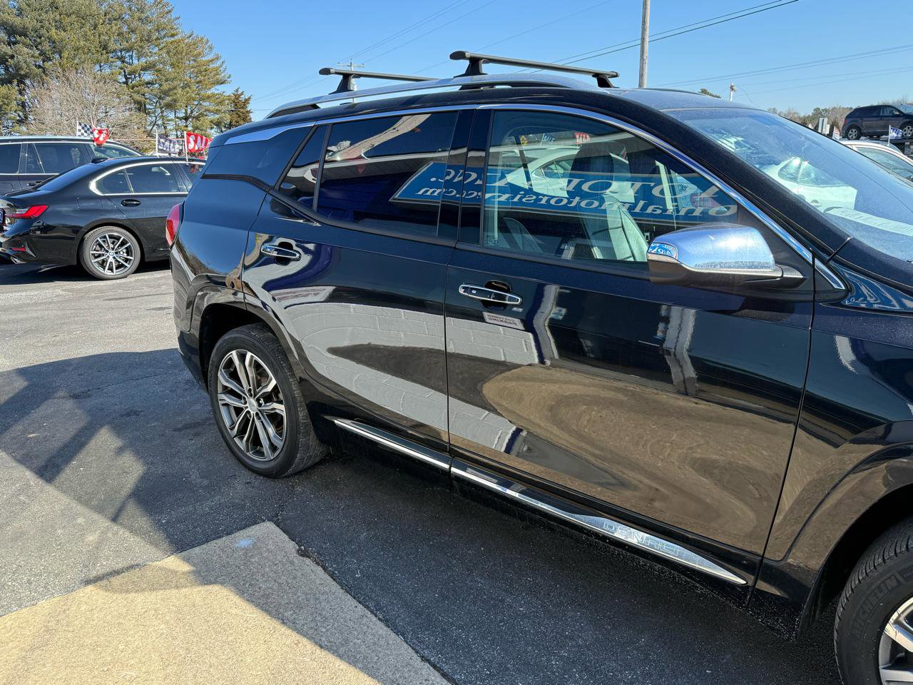 Used 2018 GMC Terrain Denali w/ Advanced Safety Package image 5