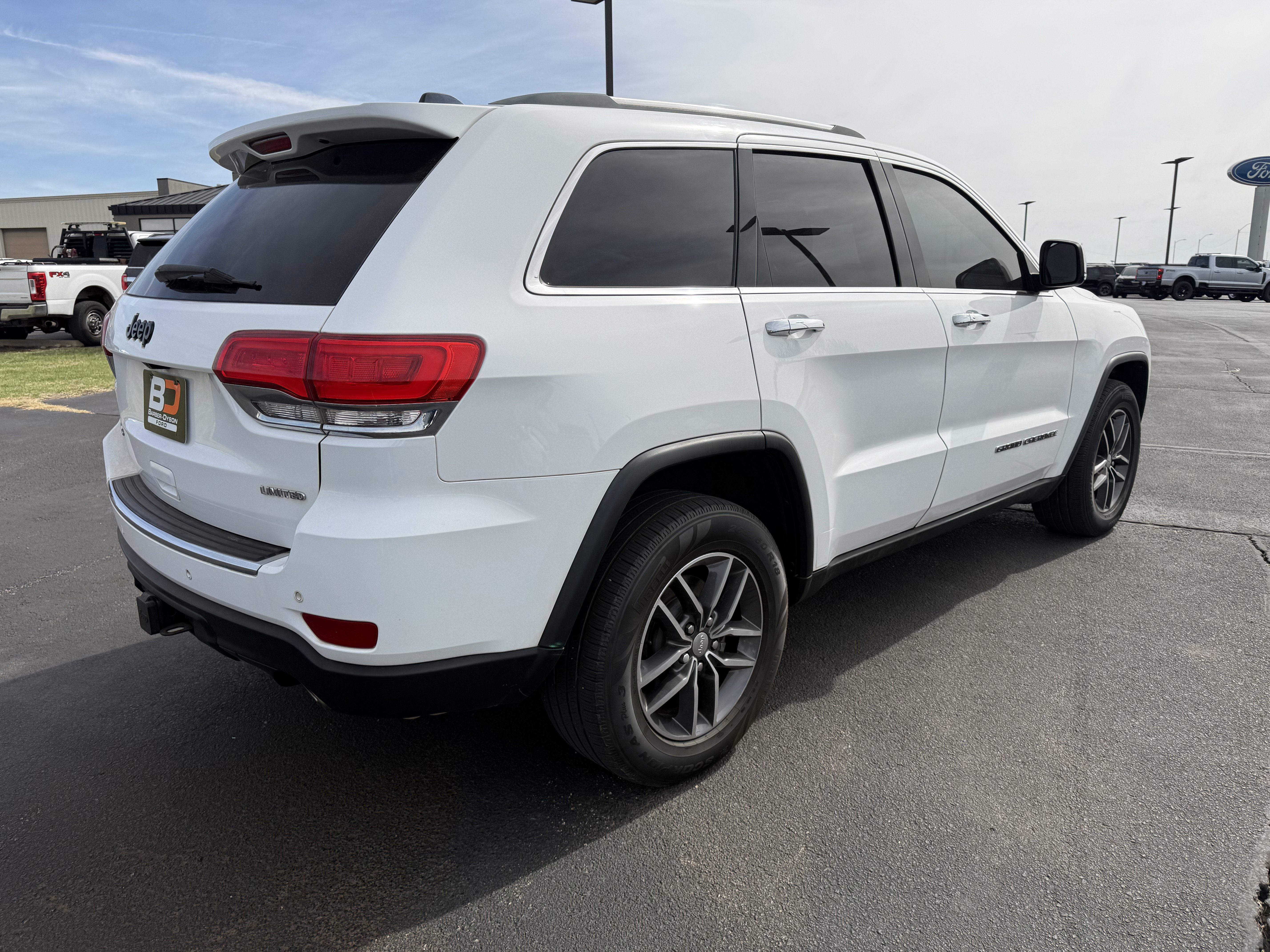 Used 2018 Jeep Grand Cherokee Limited w/ Trailer Tow Group IV AWD/4WD image 3