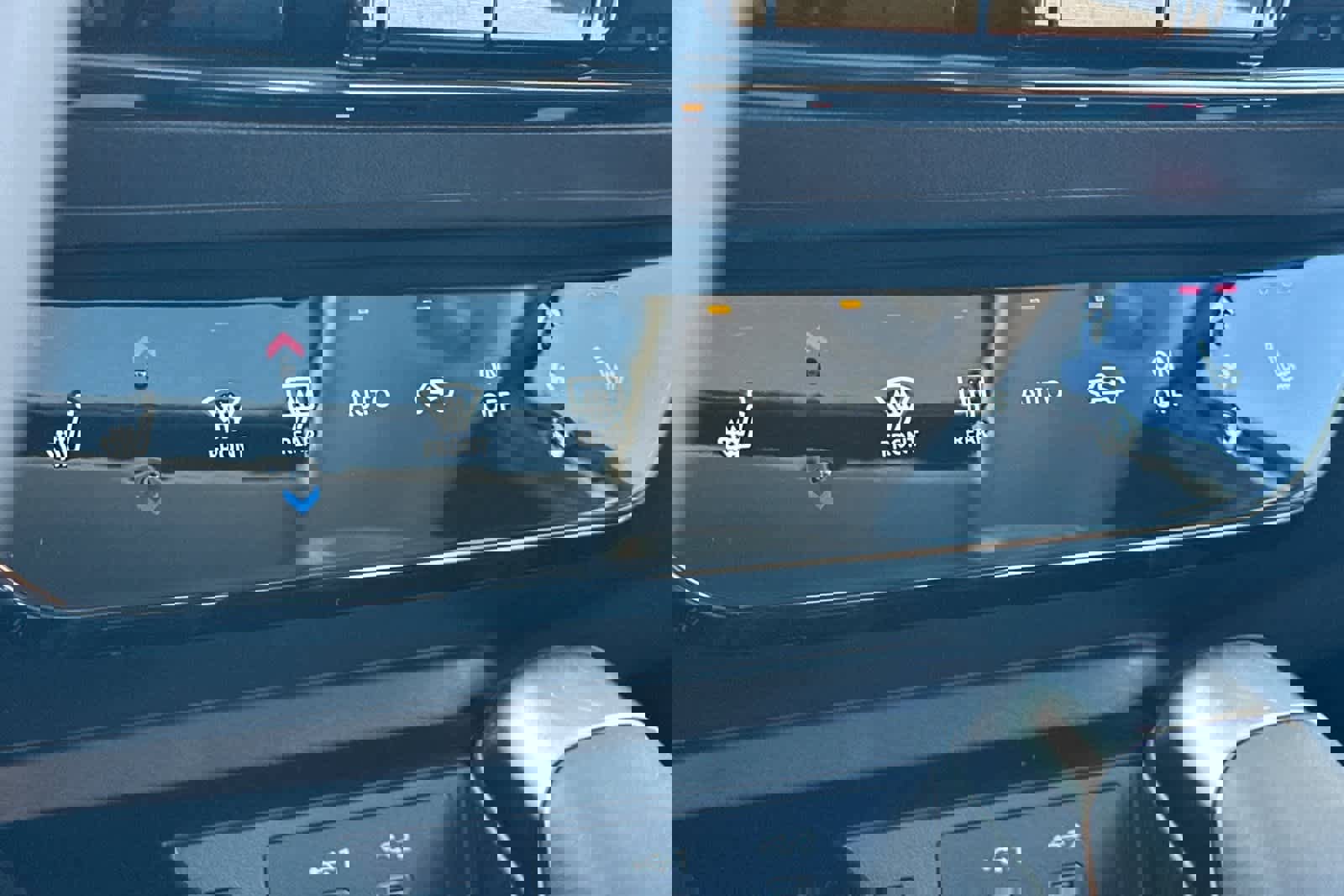 New 2026 Nissan Kicks SR image 24