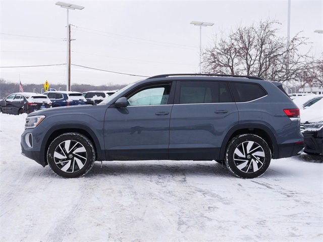 Certified 2025 Volkswagen Atlas SE image 4