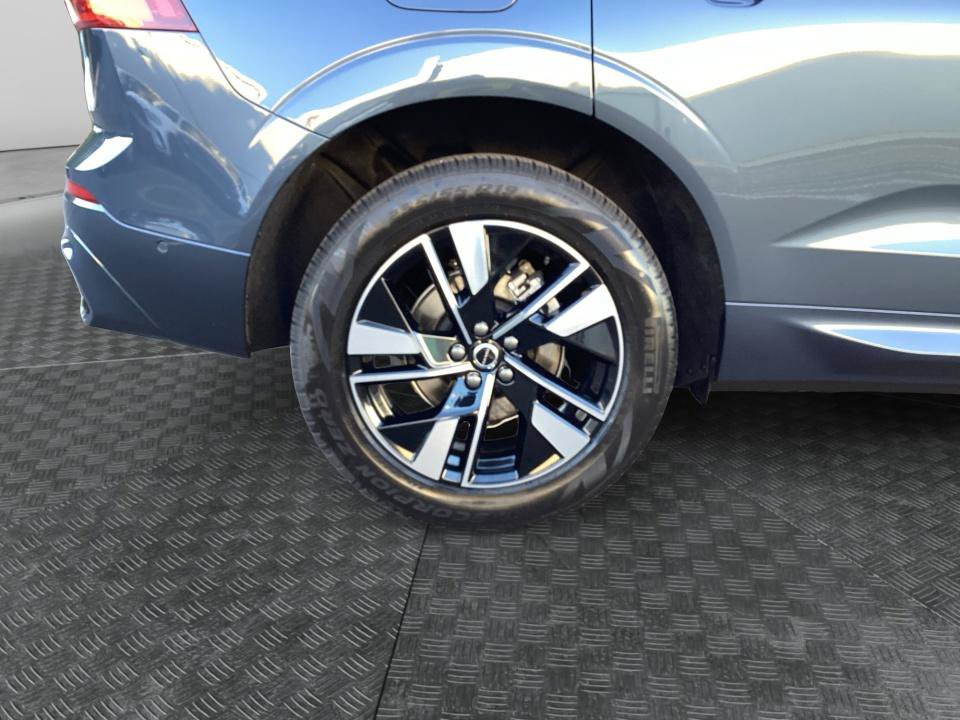 New 2027 Volvo XC60 B5 Plus AWD/4WD image 23
