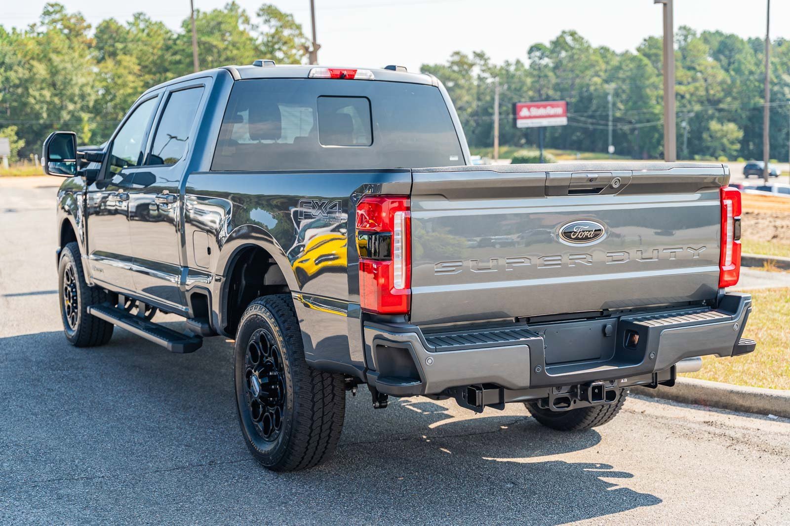 New 2025 Ford F250 Lariat w/ Black Appearance Package image 5