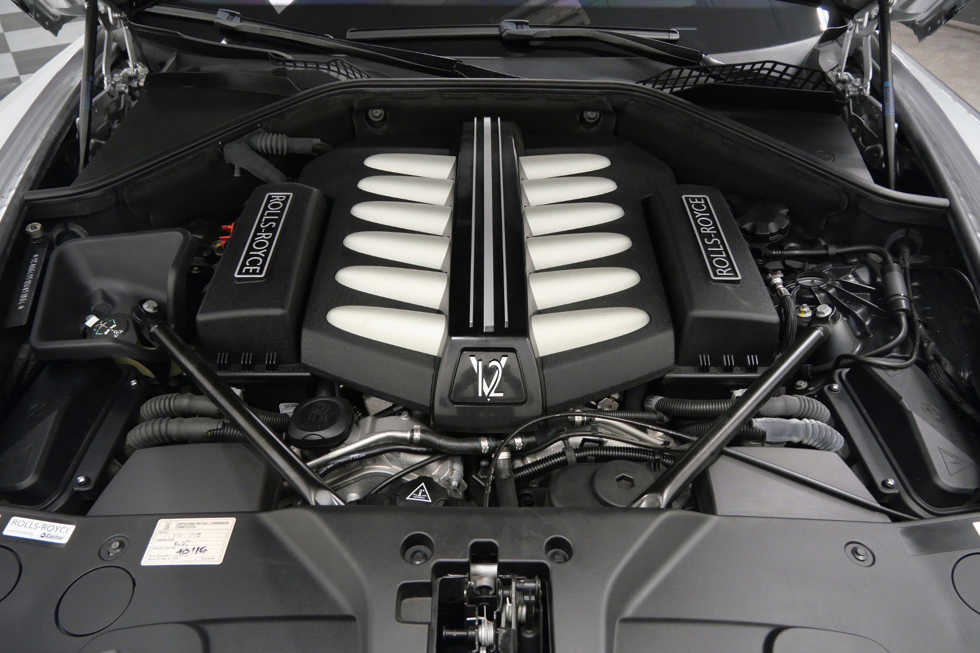 Used 2013 Rolls-Royce Ghost RWD image 12