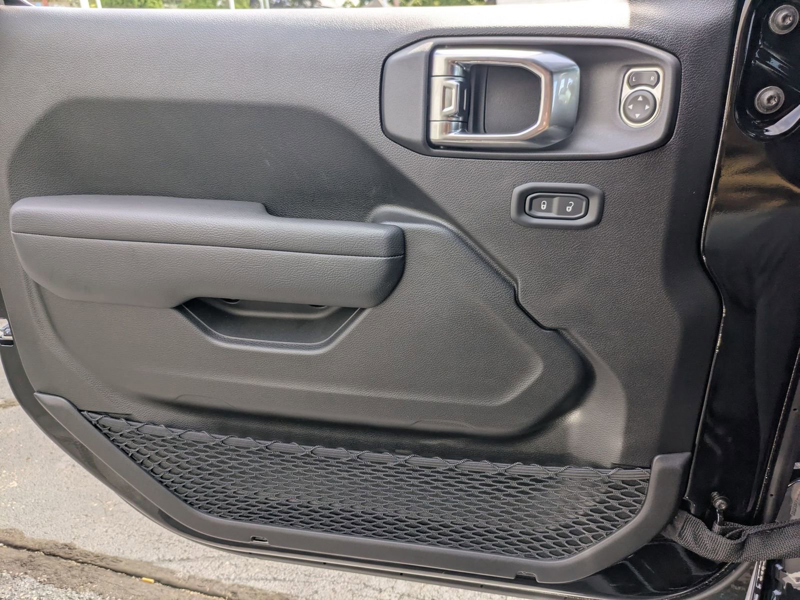 New 2025 Jeep Wrangler Willys image 10