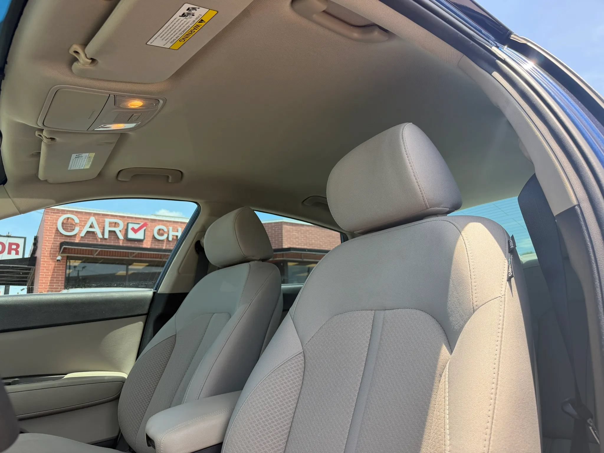 Used 2017 Kia Optima LX w/ Driver Convenience Package FWD image 9