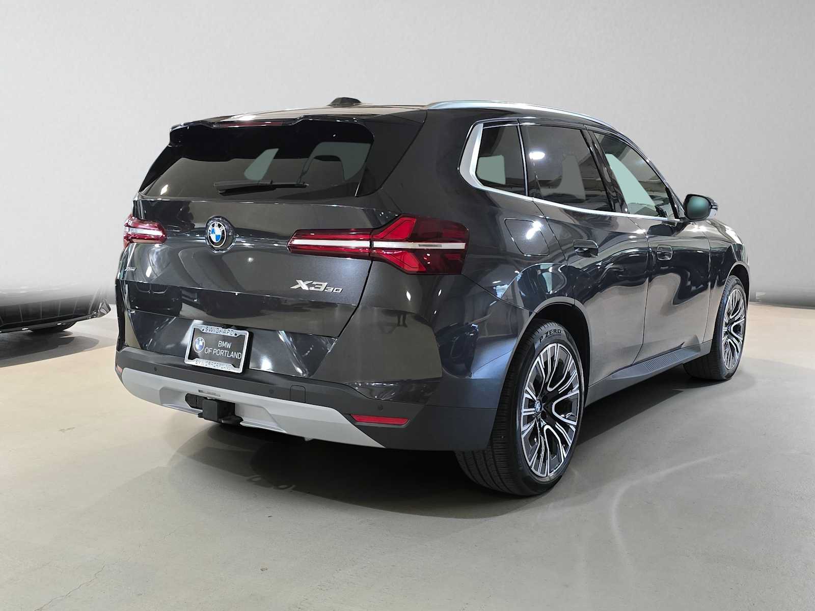 Used 2026 BMW X3 xDrive30i w/ Premium Package AWD/4WD image 3