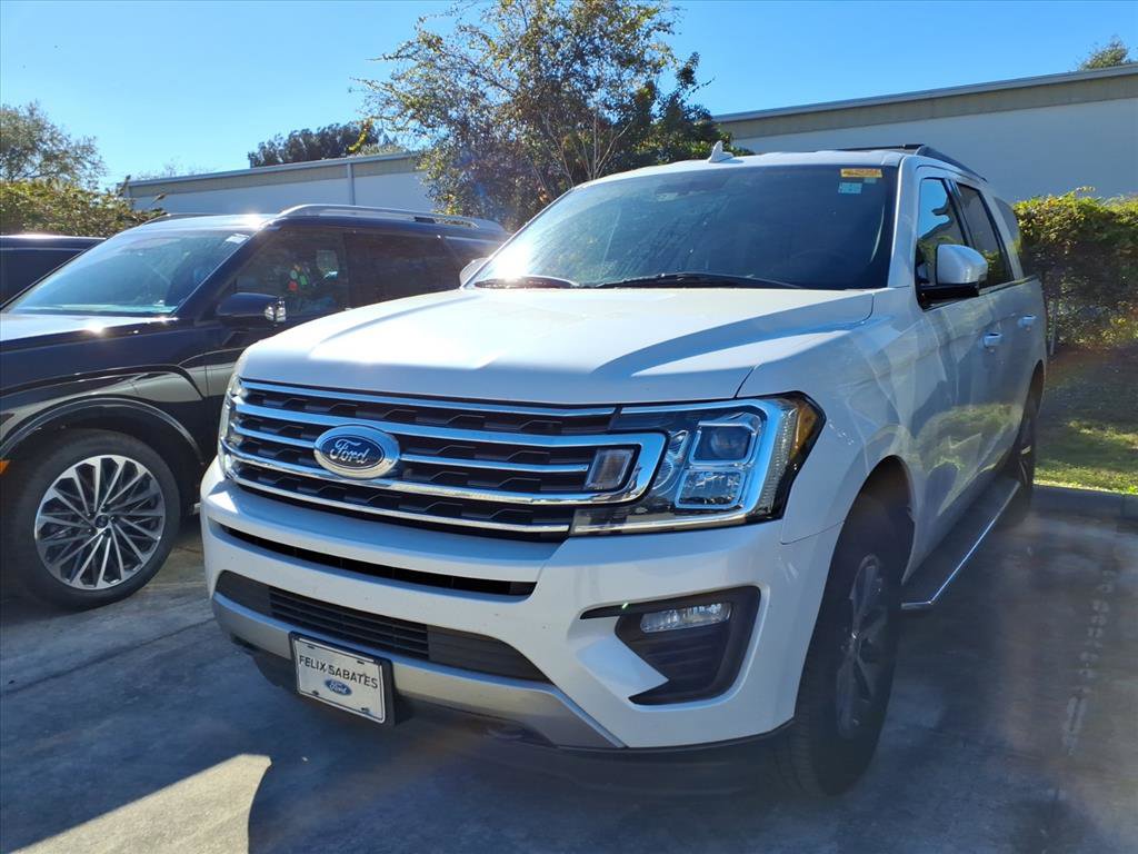 Used 2018 Ford Expedition XLT w/ Equipment Group 202A image 3