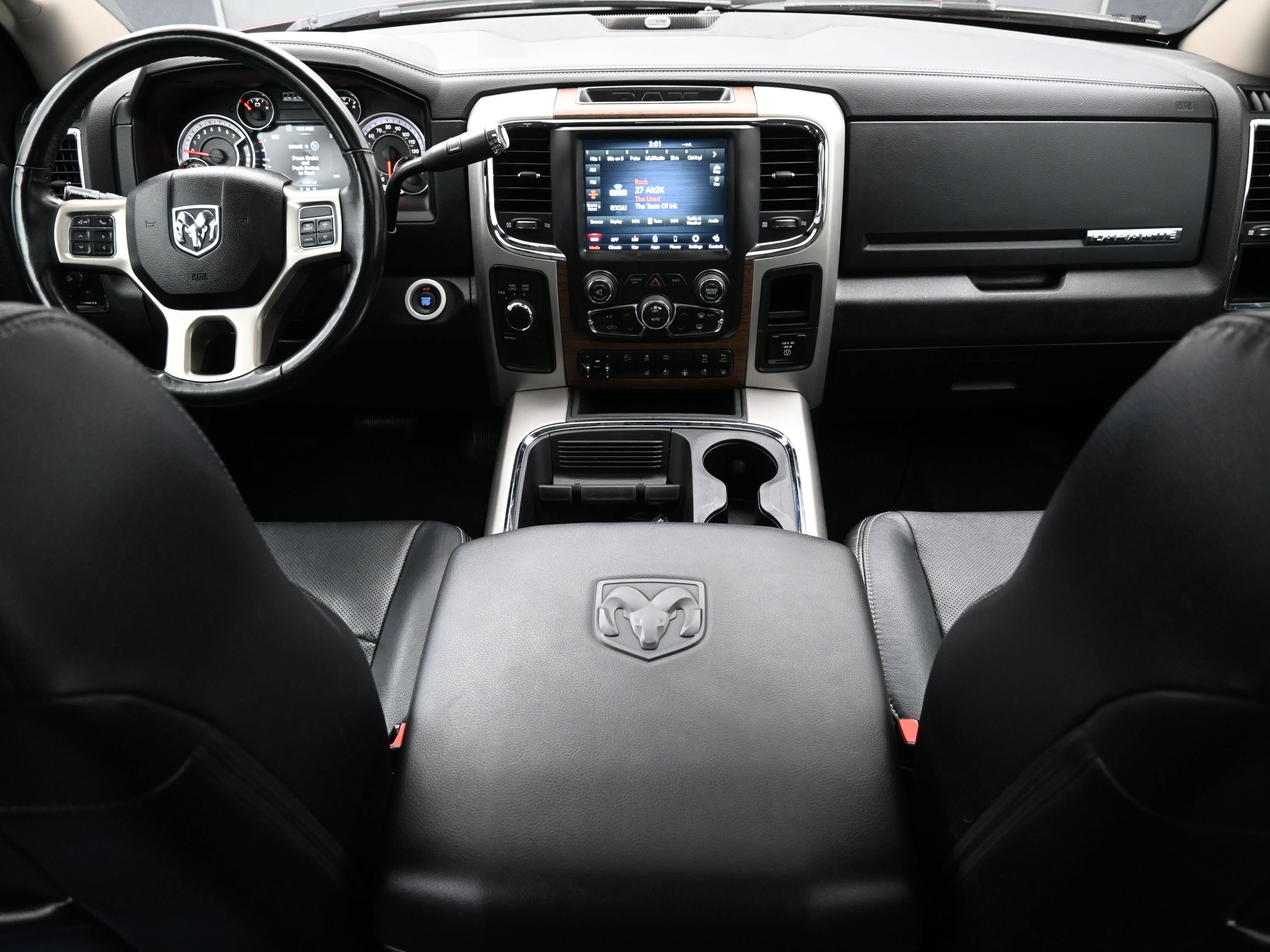 Used 2018 RAM 2500 Laramie w/ Off Road Package AWD/4WD image 14