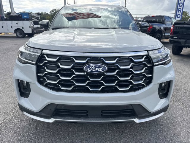 New 2027 Ford Explorer Platinum RWD image 2