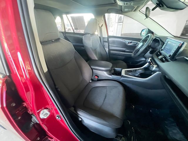 Used 2022 Toyota RAV4 XLE image 29
