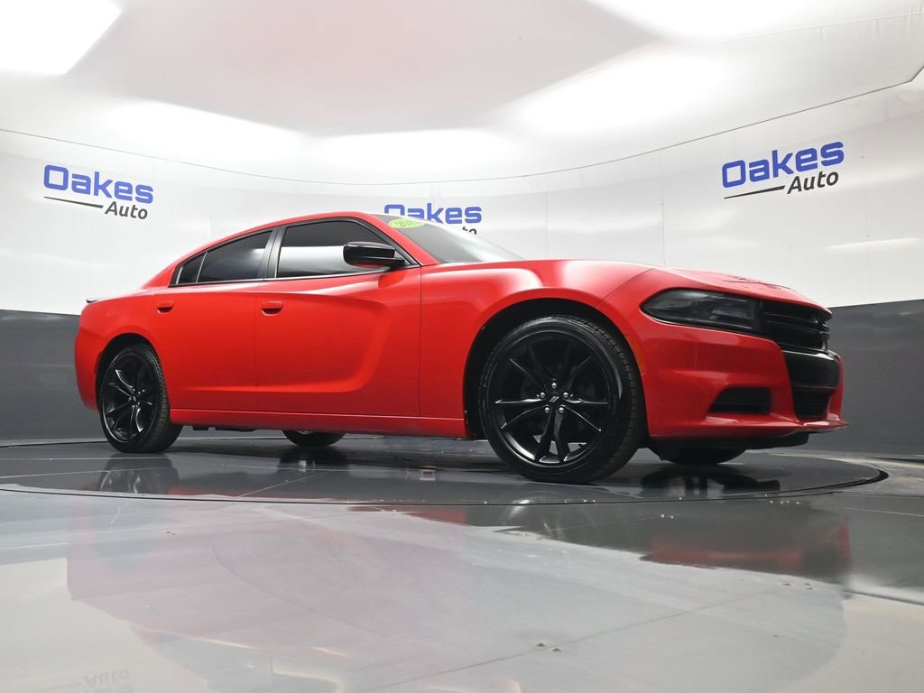 Used 2018 Dodge Charger SXT w/ Blacktop Package image 36