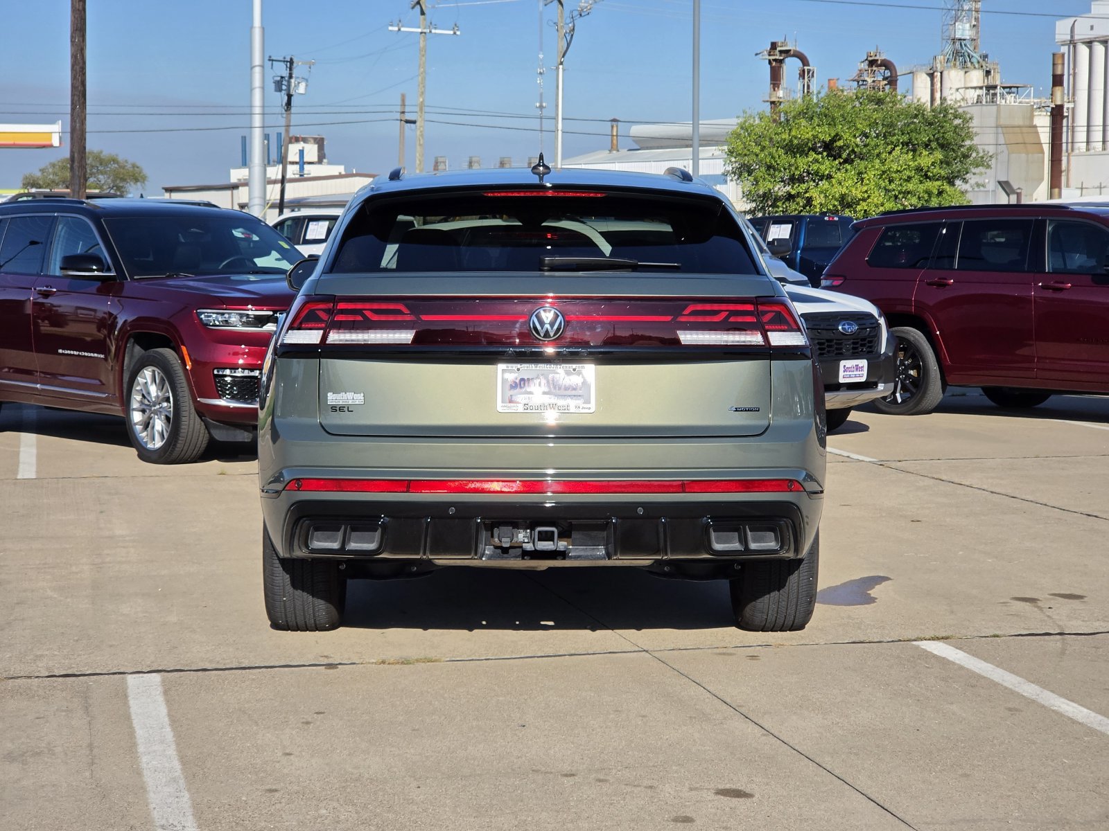 Used 2026 Volkswagen Atlas Cross Sport SEL R-Line w/ MDO Package AWD/4WD image 8