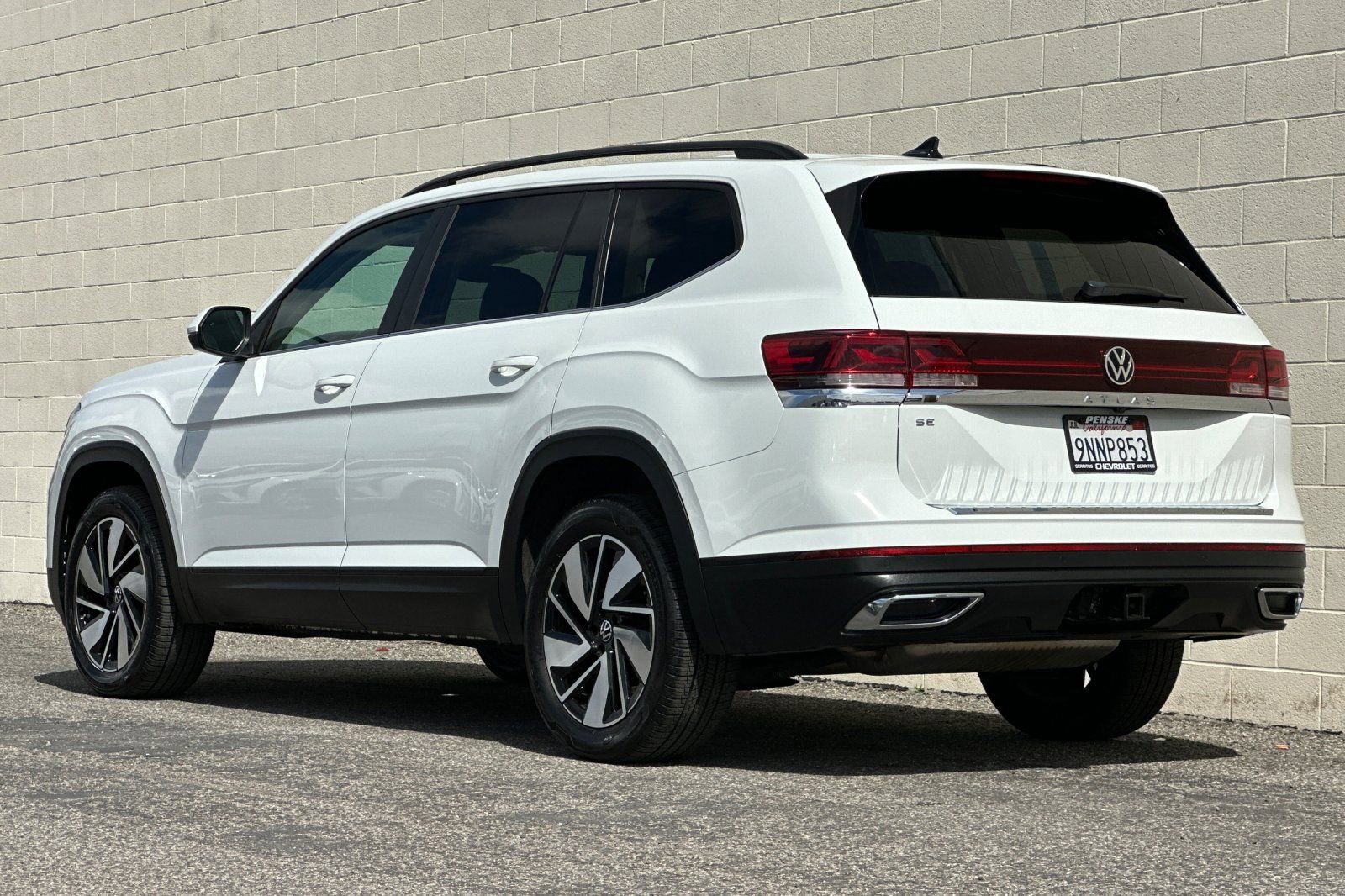 Used 2024 Volkswagen Atlas SE FWD image 6