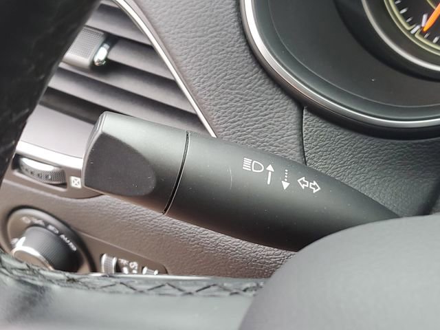 Used 2020 Jeep Cherokee Trailhawk AWD/4WD image 11