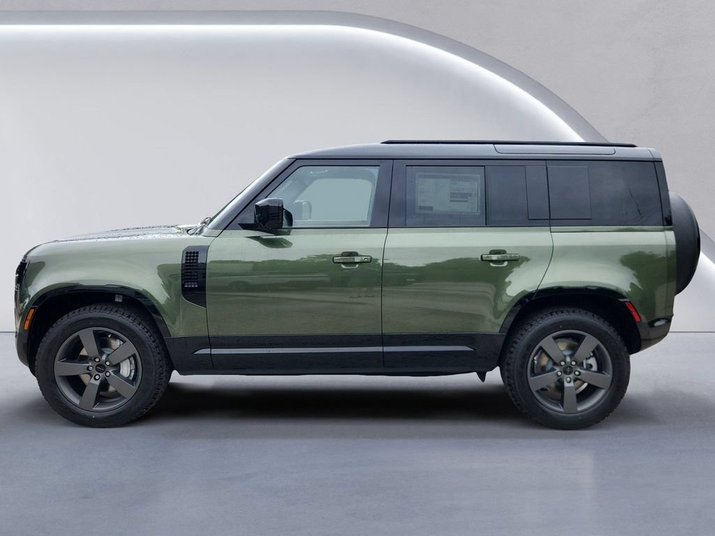 New 2026 Land Rover Defender 110 X-Dynamic SE AWD/4WD image 3