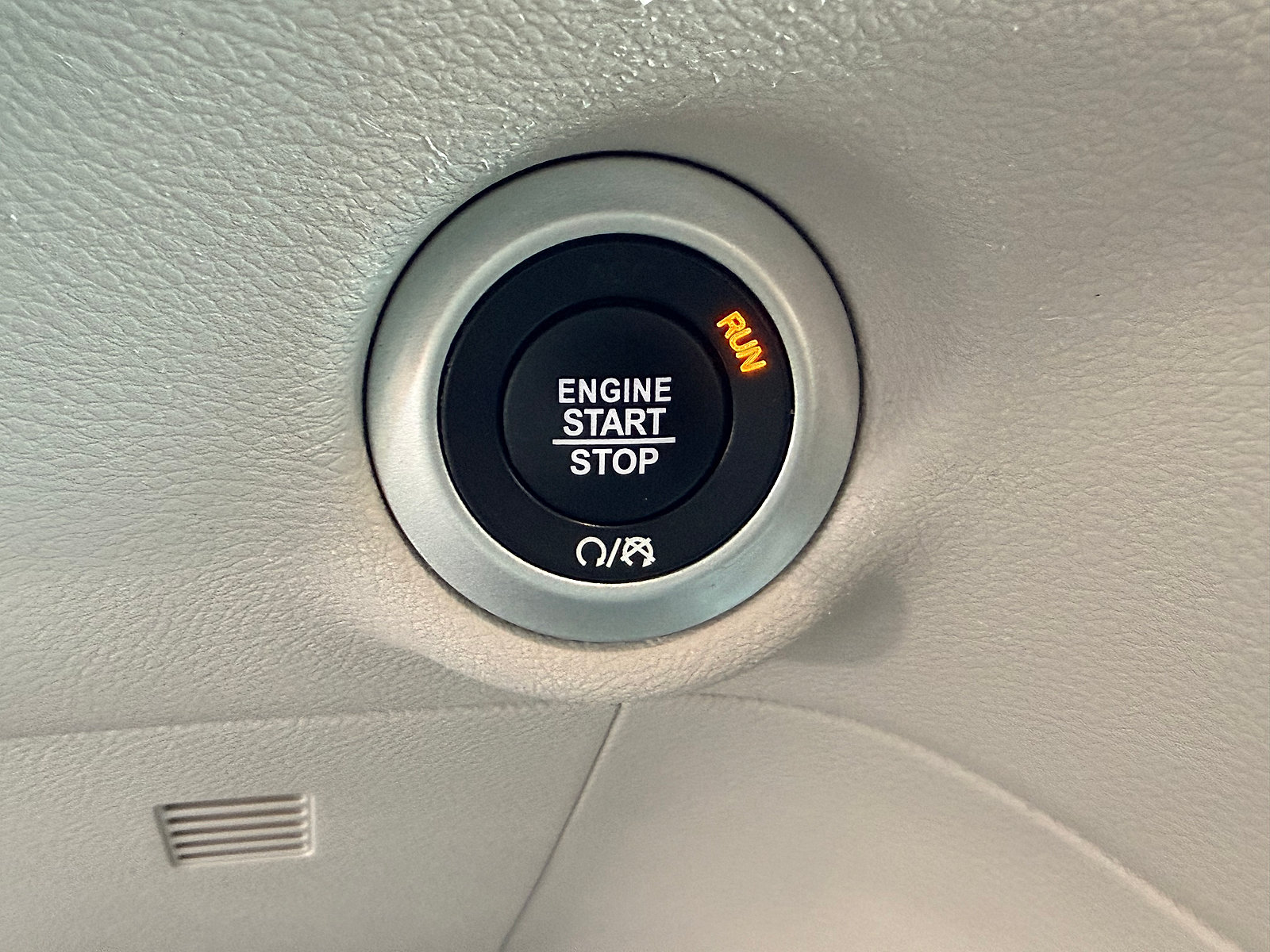 Used 2023 Chrysler Voyager LX FWD image 26
