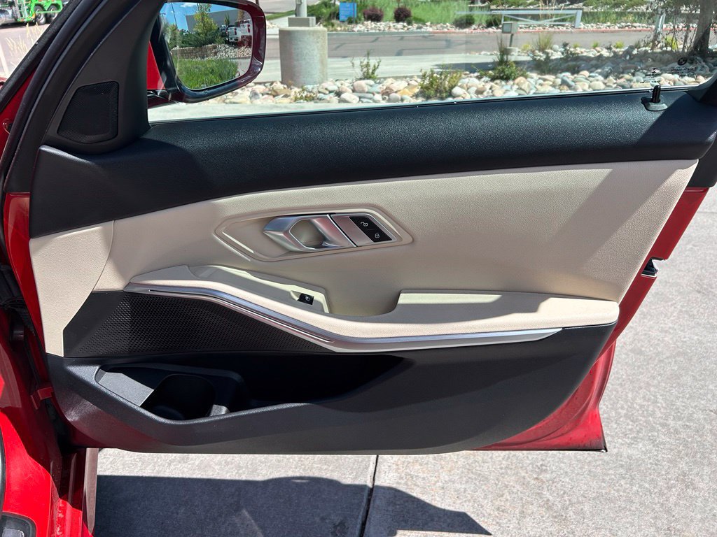 Used 2021 BMW 330i Sedan w/ Convenience Package RWD image 29