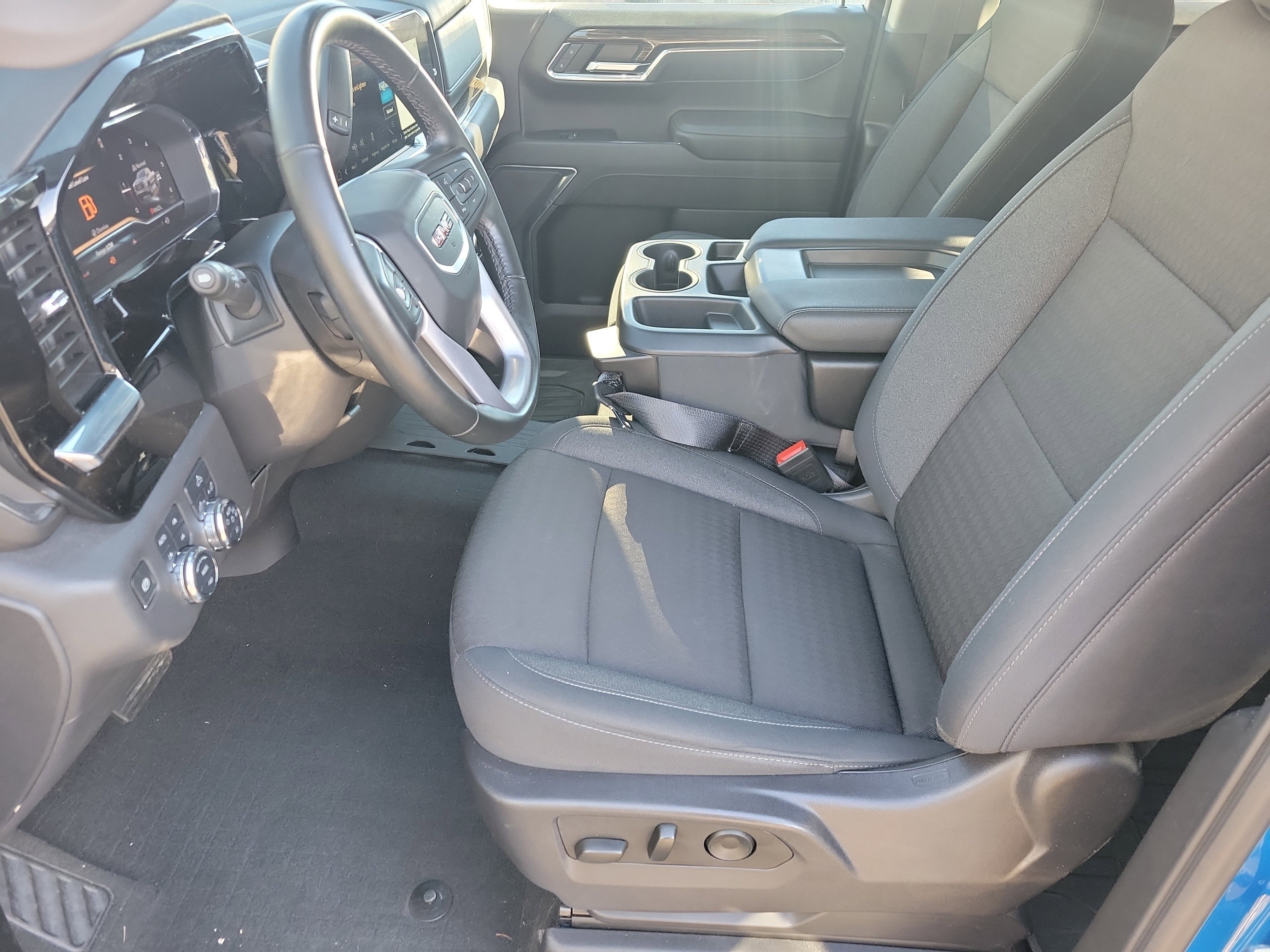 Used 2024 GMC Sierra 1500 Elevation w/ X31 Off-Road Package image 4