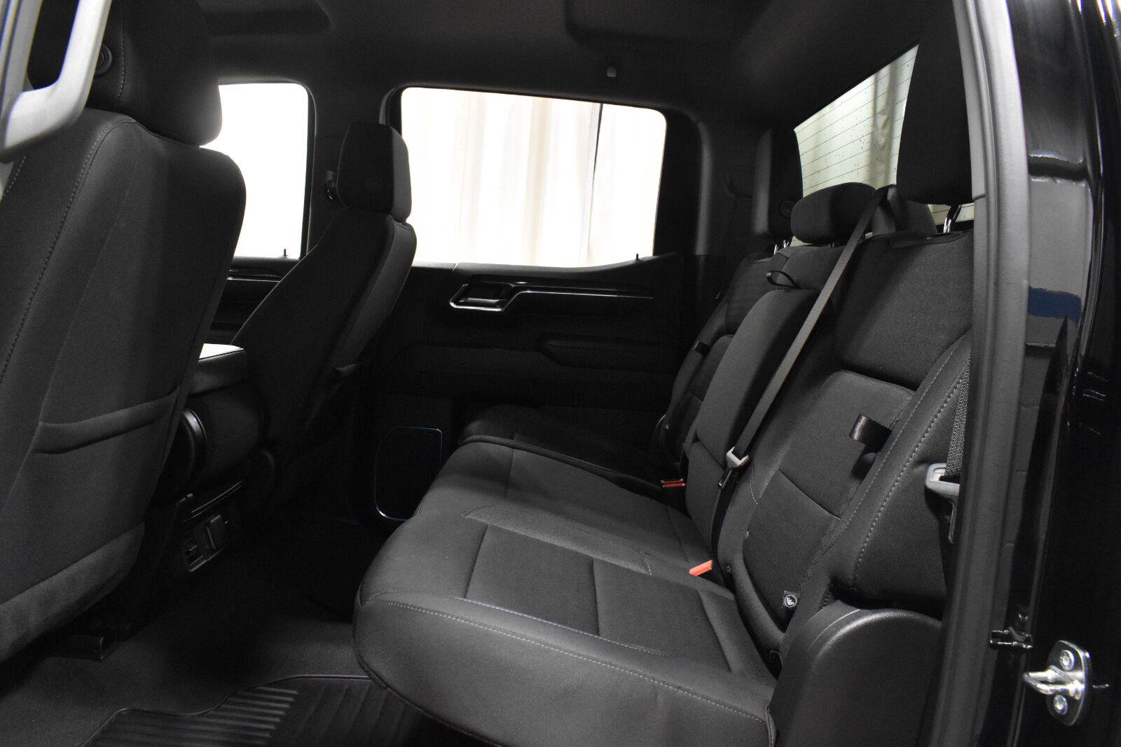 Used 2024 GMC Sierra 1500 Elevation AWD/4WD image 4