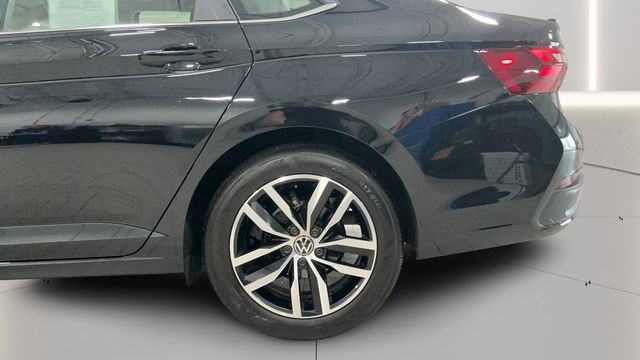 Used 2026 Volkswagen Jetta SE FWD image 24