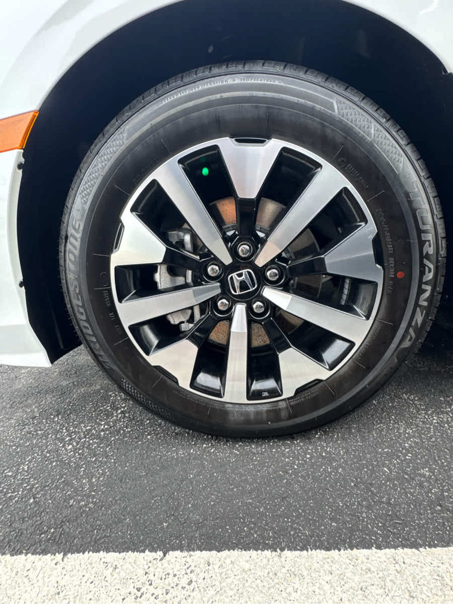 New 2027 Honda Odyssey EX-L image 17