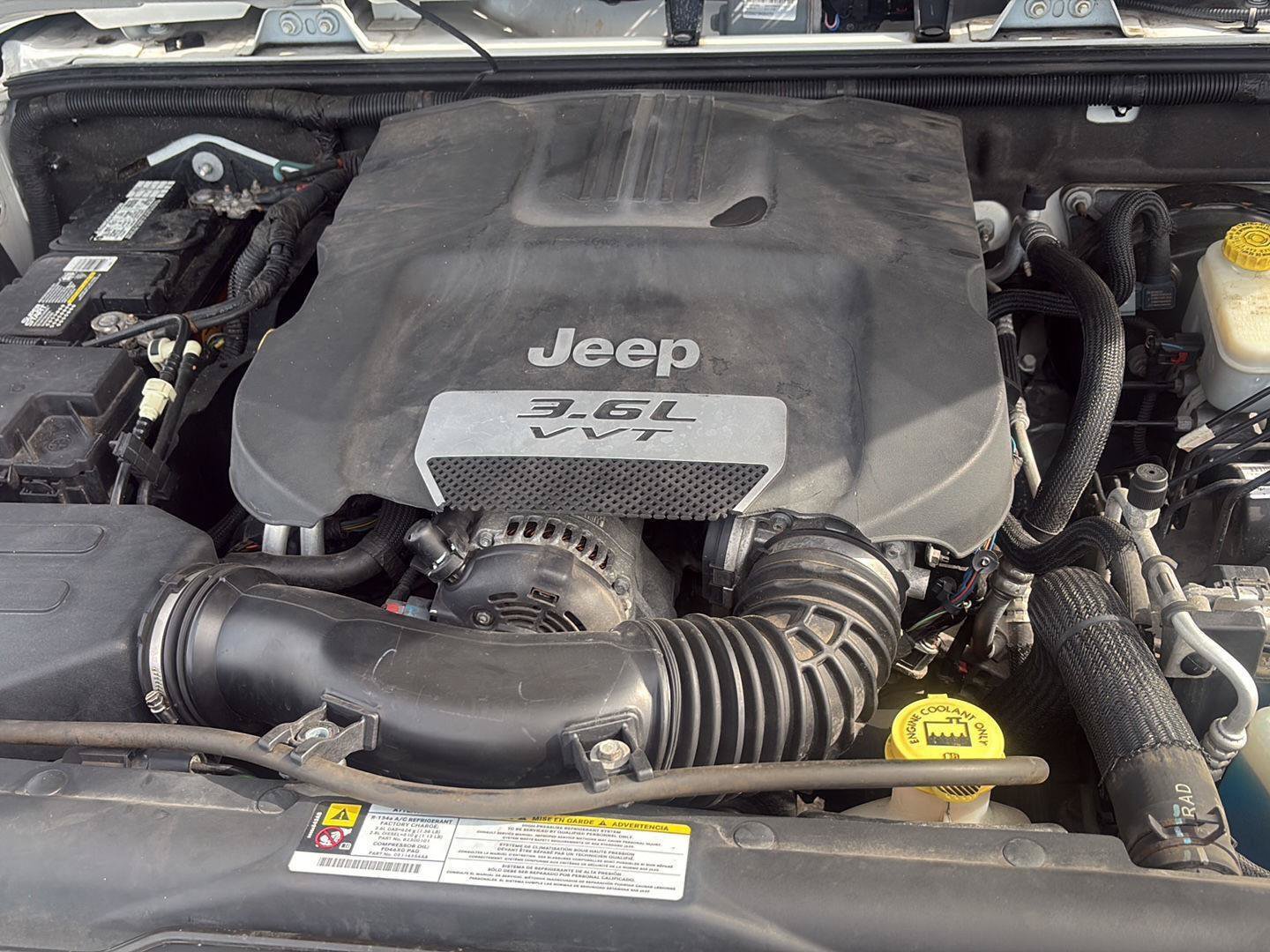 Used 2012 Jeep Wrangler Unlimited Sahara AWD/4WD image 34