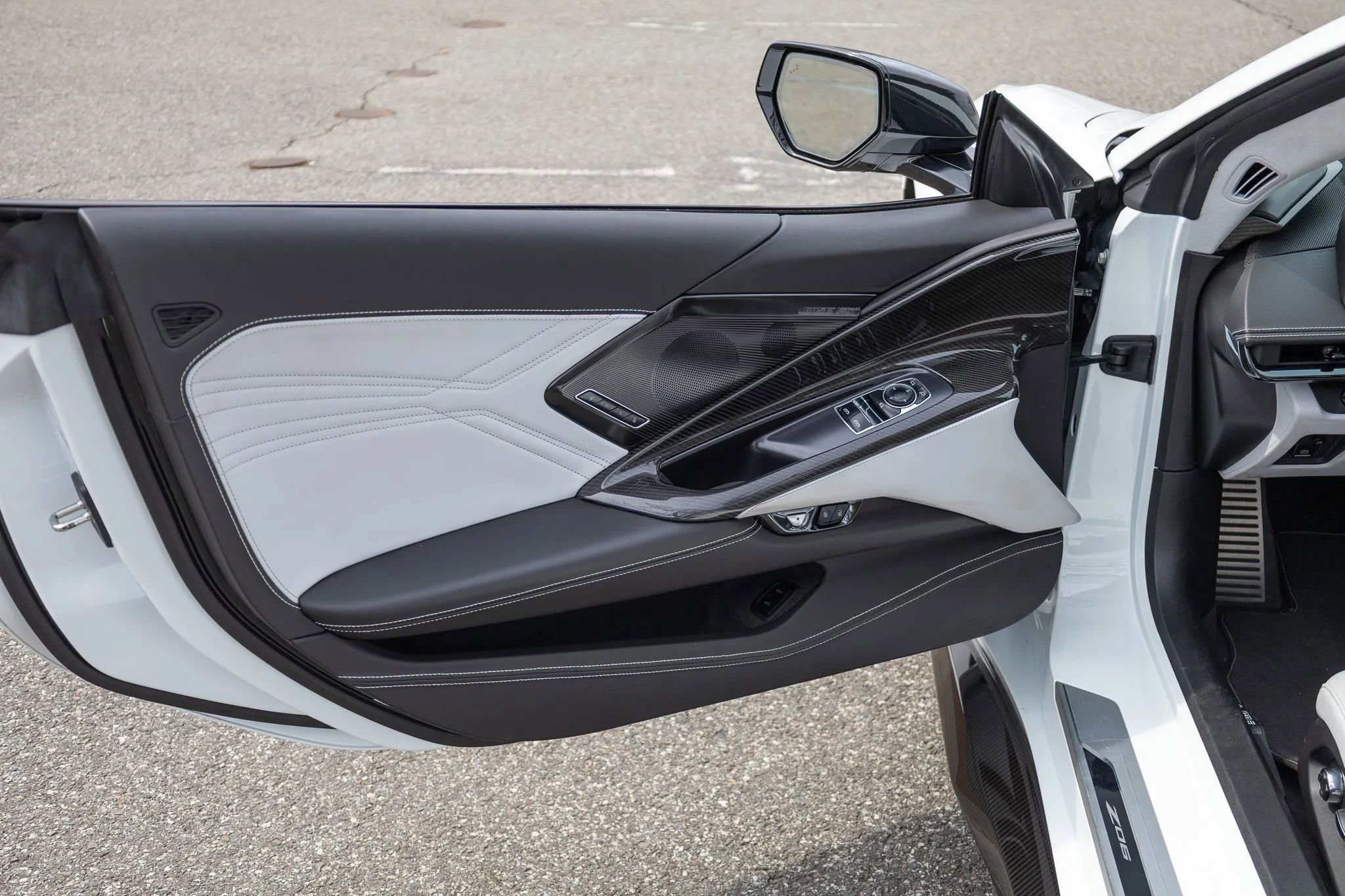Used 2023 Chevrolet Corvette Z06 w/ Engine Appearance Package image 61