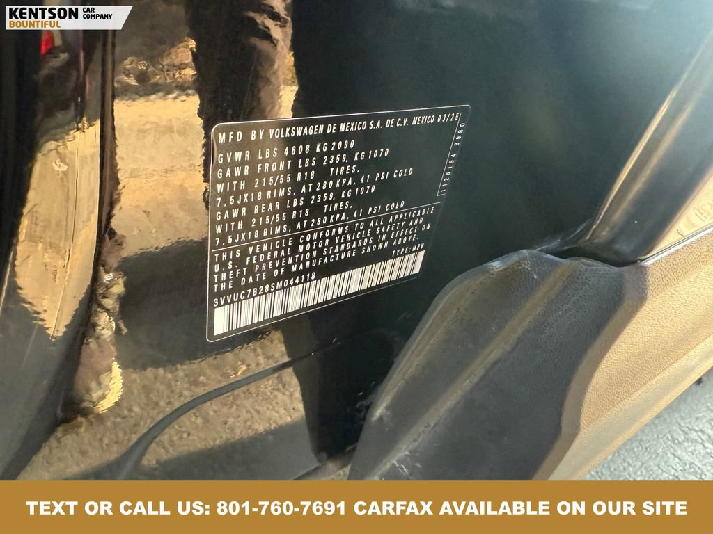 Used 2025 Volkswagen Taos SE image 36