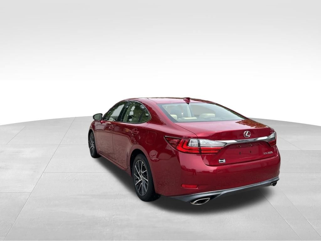 Used 2016 Lexus ES 350 w/ Navigation System Package FWD image 3