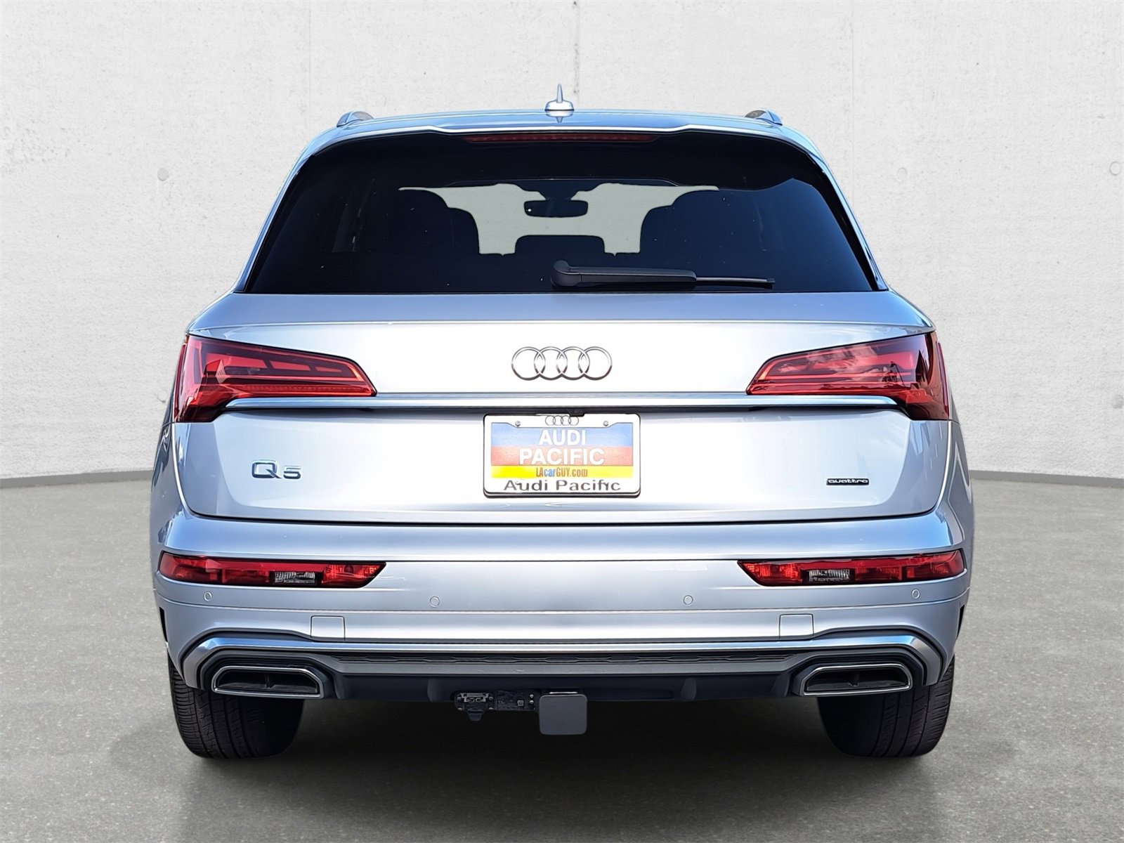 Used 2023 Audi Q5 2.0T Premium w/ Convenience Package image 6