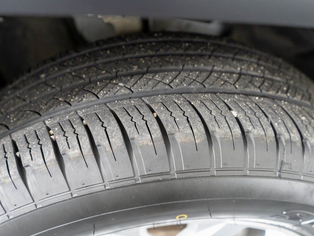 Used 2023 Jeep Grand Cherokee Limited image 33