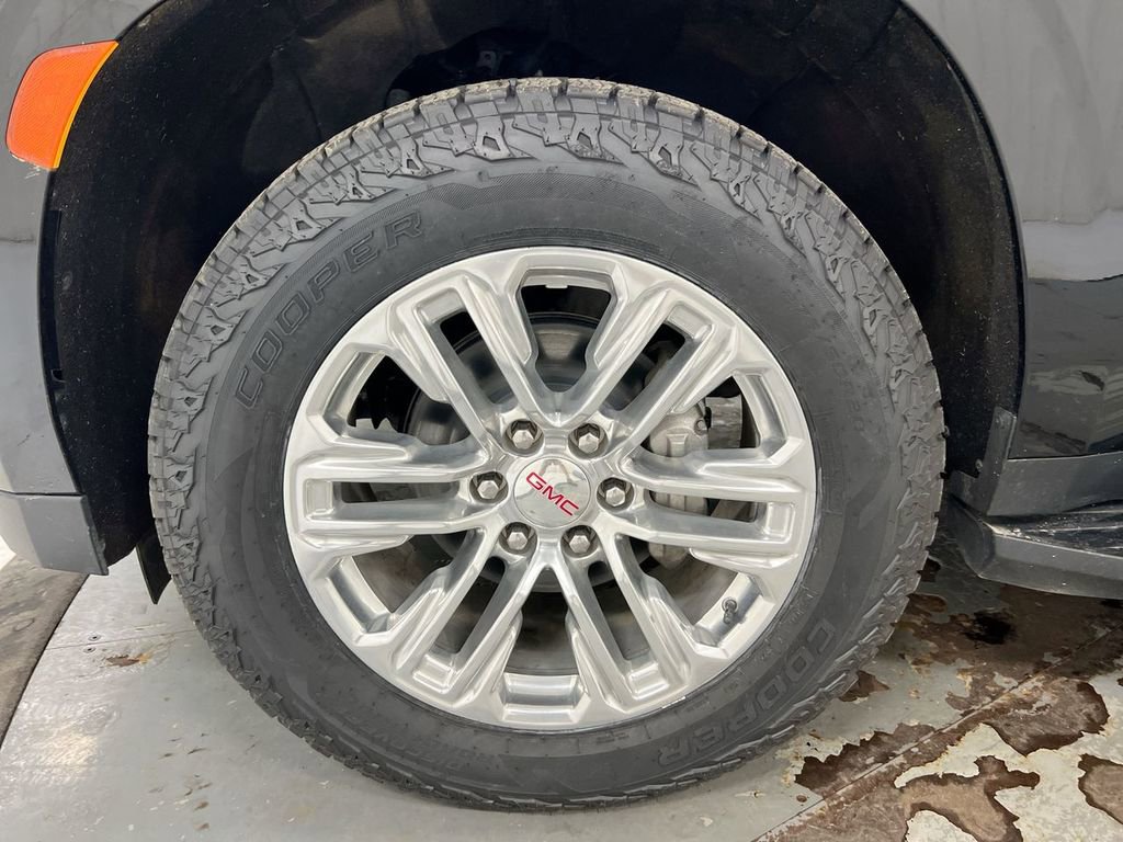 Used 2024 GMC Yukon XL SLT image 27