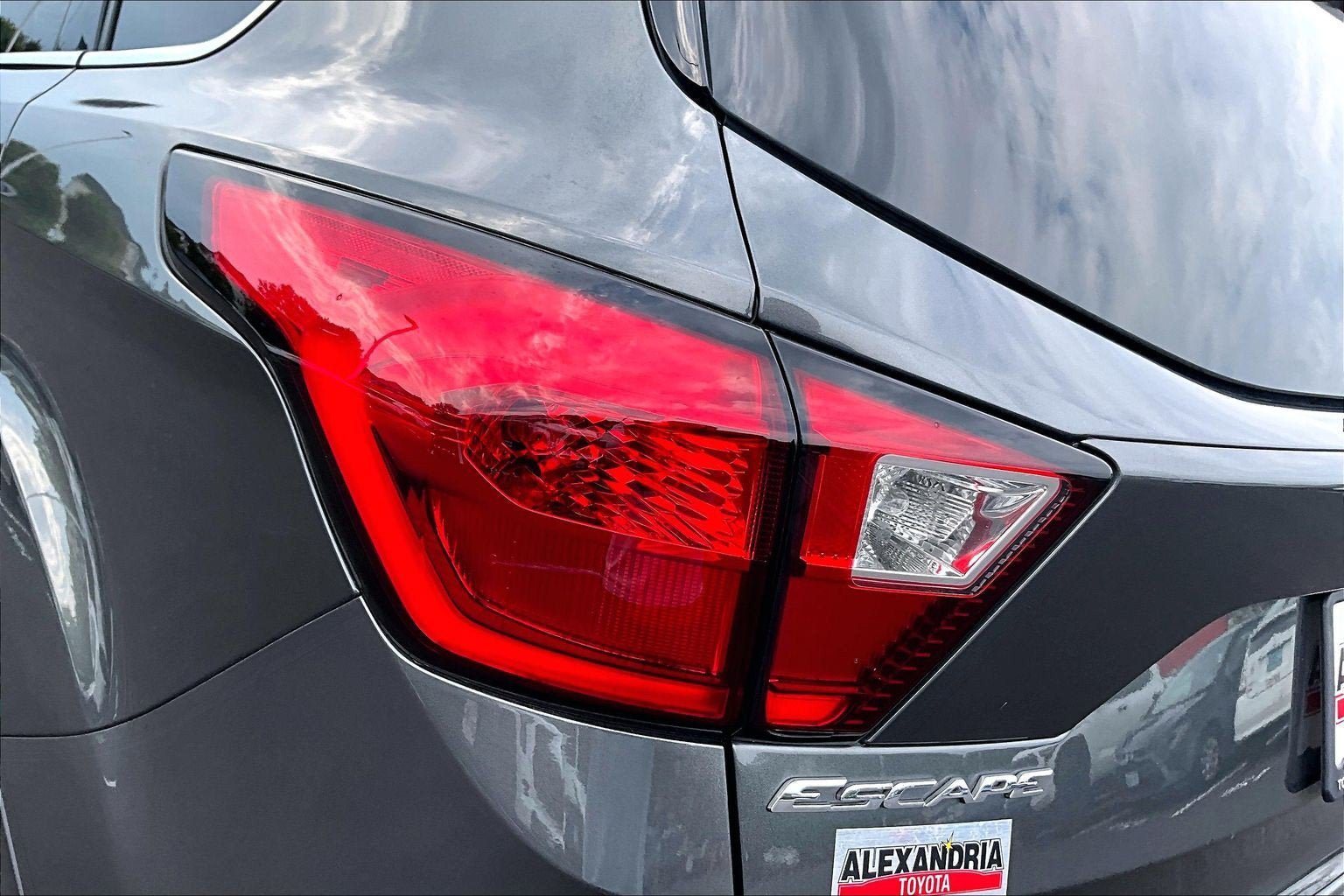 Used 2019 Ford Escape Titanium AWD/4WD image 28
