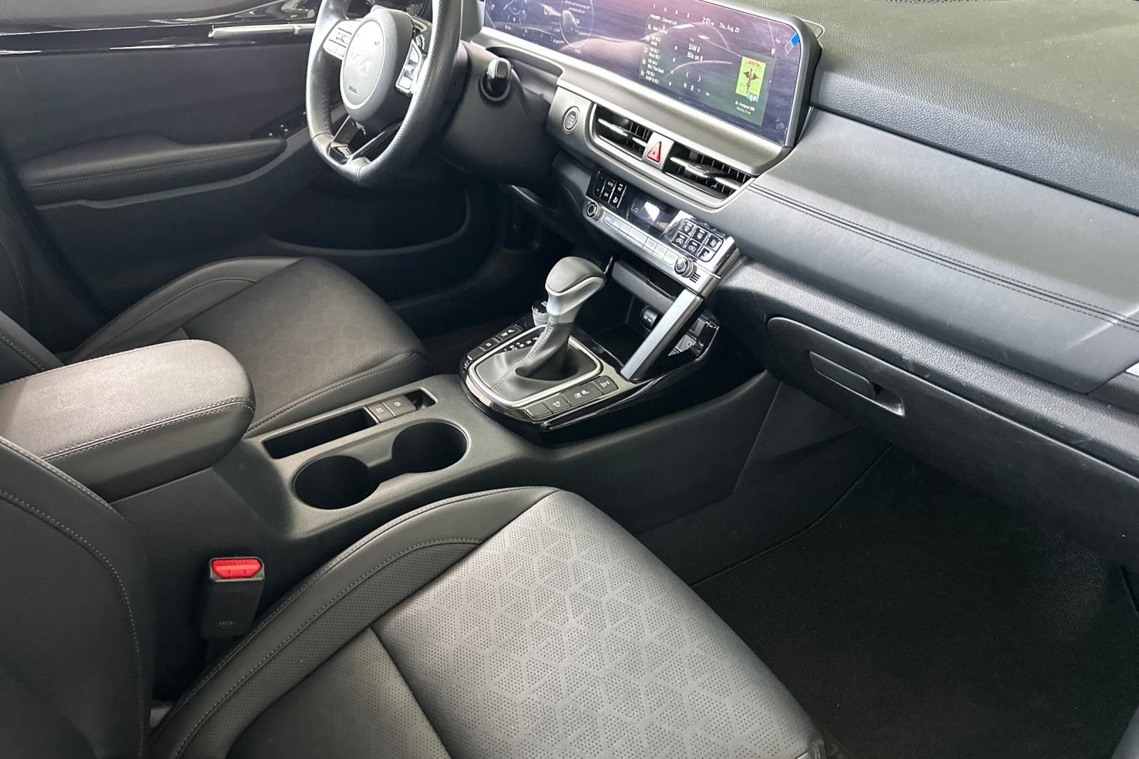 Certified 2024 Kia Seltos SX w/ SX Sunroof Package AWD/4WD image 13