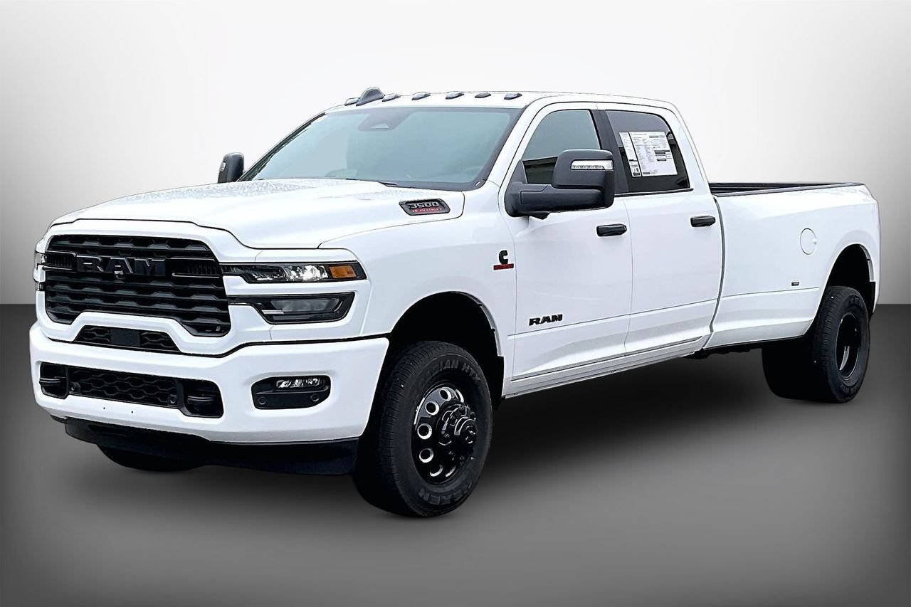 New 2026 RAM 3500 Big Horn AWD/4WD image 4