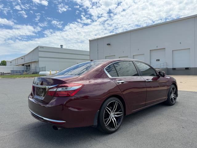 Used 2016 Honda Accord EX image 4