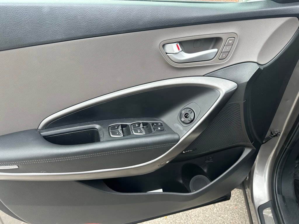 Used 2017 Hyundai Santa Fe Sport image 23