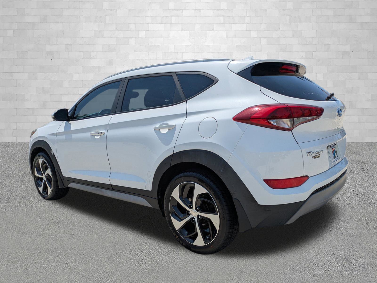 Used 2018 Hyundai Tucson Sport image 4