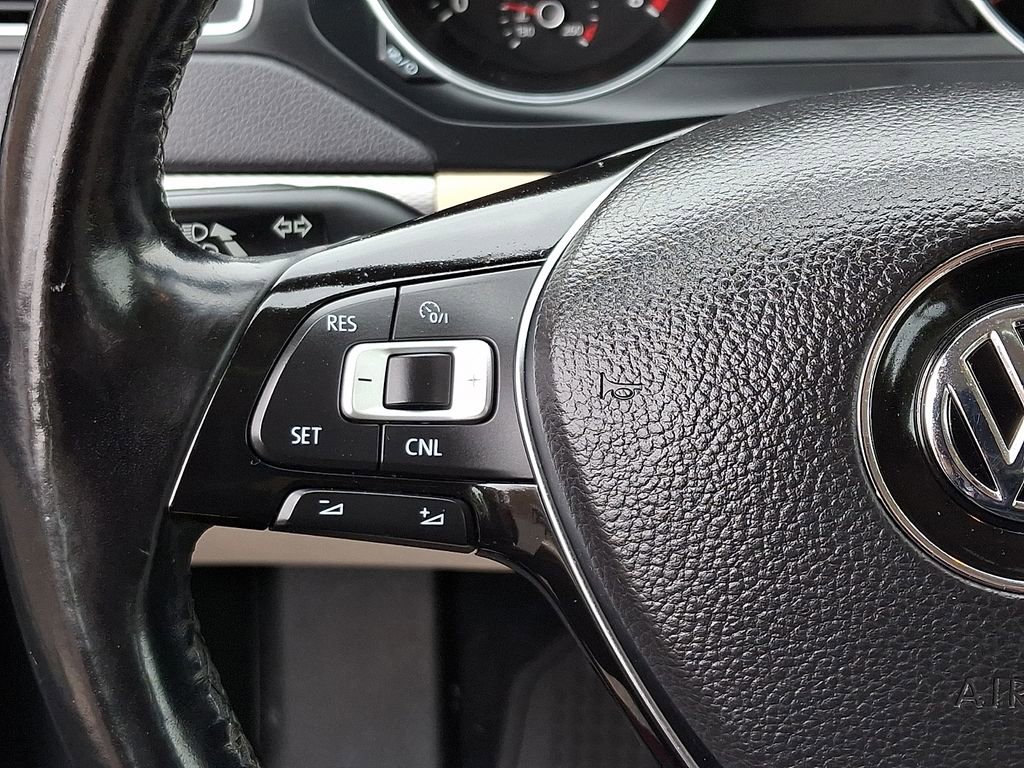 Used 2017 Volkswagen Jetta SE image 21