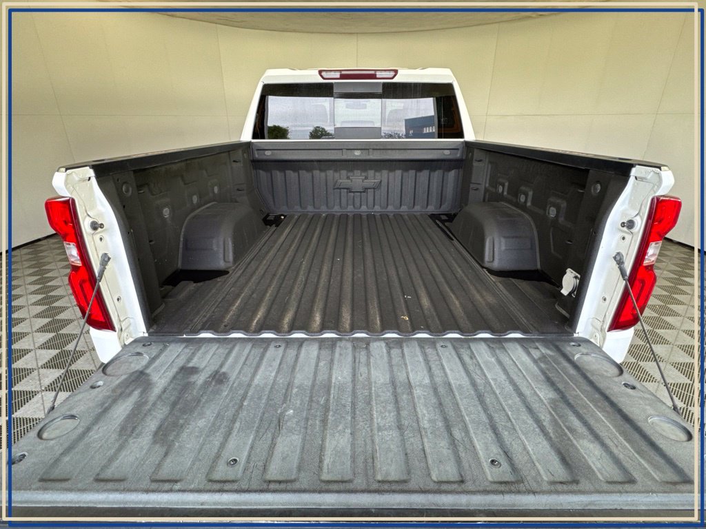 Used 2021 Chevrolet Silverado 1500 LTZ w/ LTZ Convenience Package II AWD/4WD image 14