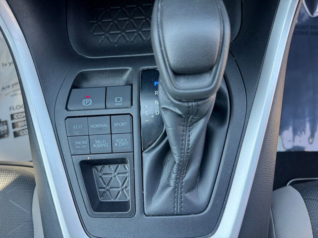 Used 2024 Toyota RAV4 XLE image 19