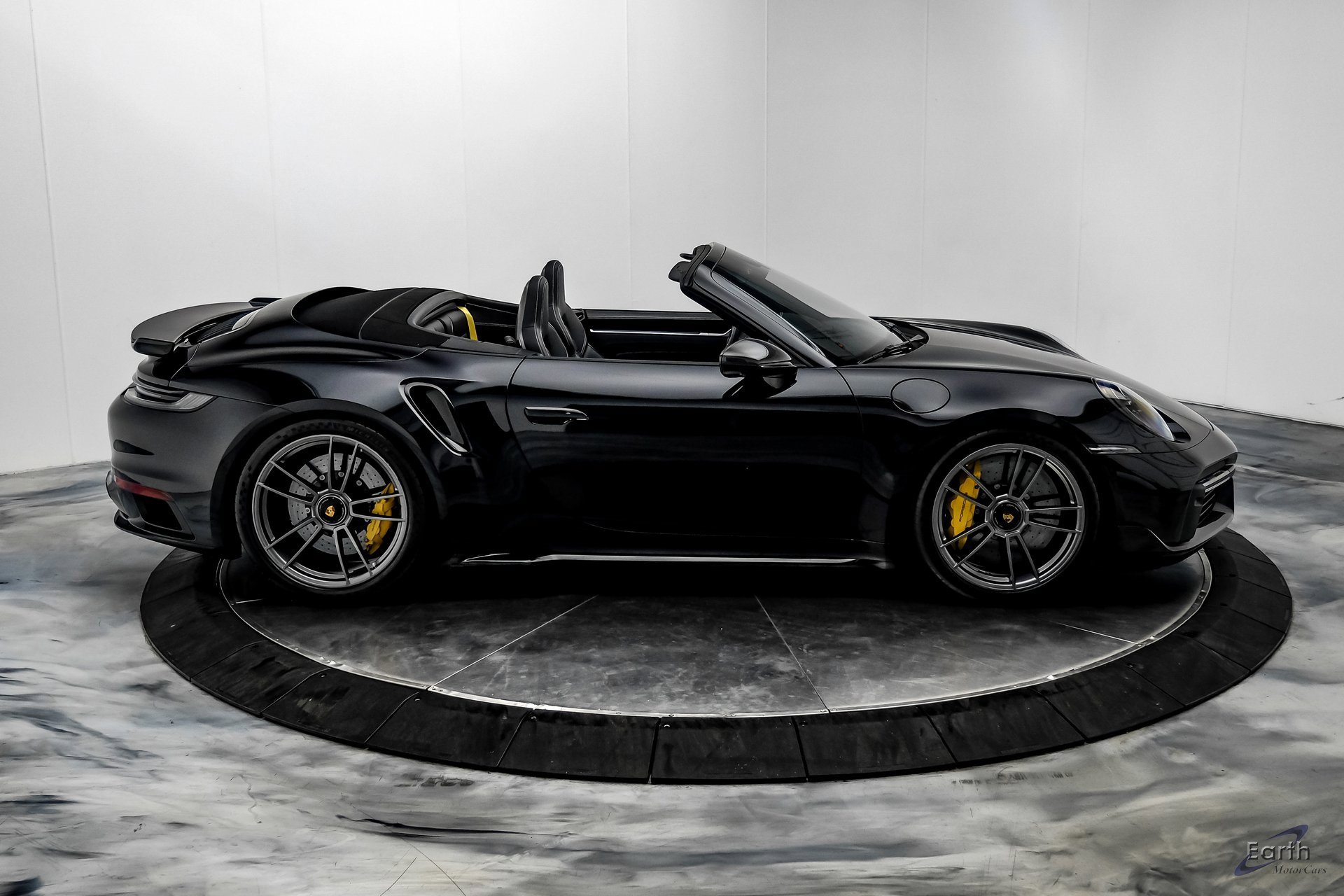 Used 2022 Porsche 911 Turbo S image 22