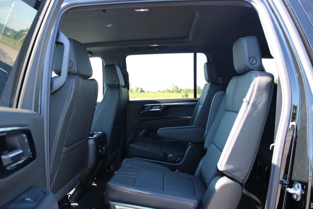 New 2026 Chevrolet Suburban RST AWD/4WD image 27