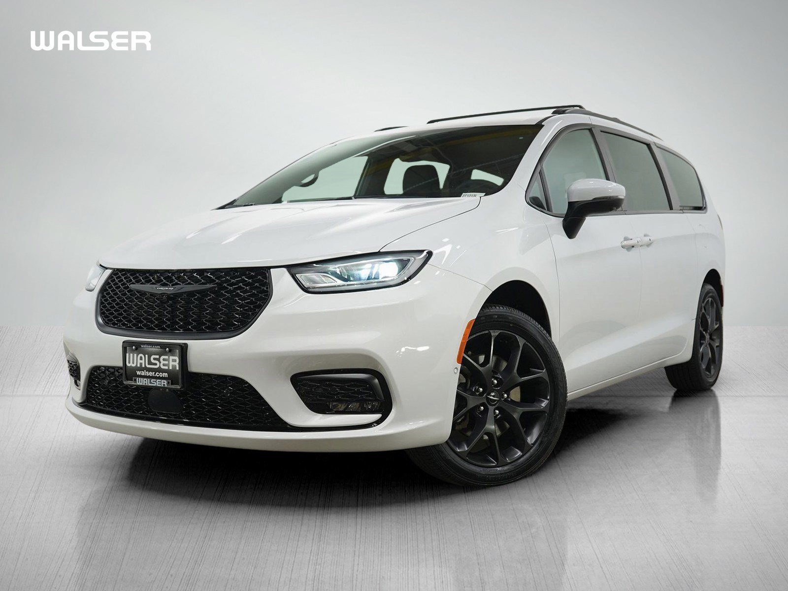 Used 2023 Chrysler Pacifica Touring-L w/ S Appearance Package