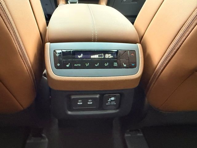 New 2026 Nissan Pathfinder Platinum image 21