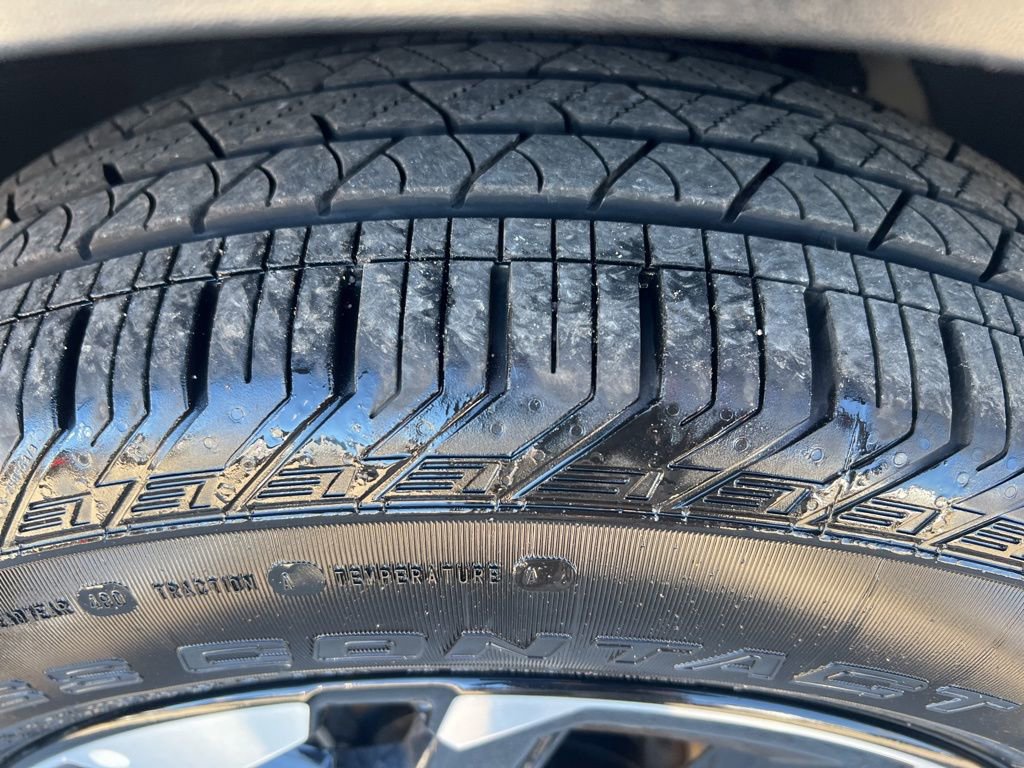 Certified 2025 Kia Sorento S w/ Panoramic Sunroof Package FWD image 45