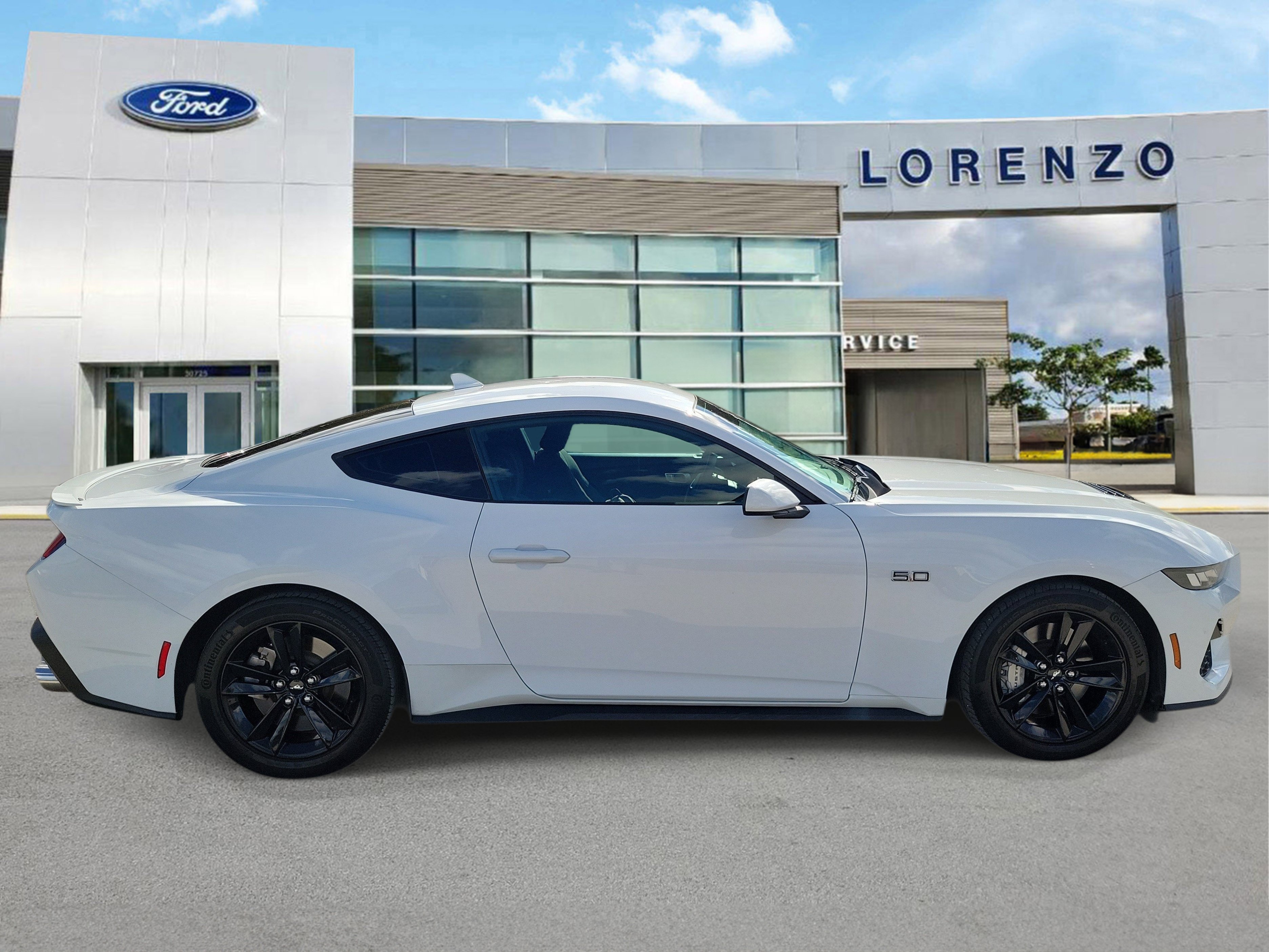 Used 2024 Ford Mustang GT RWD image 4