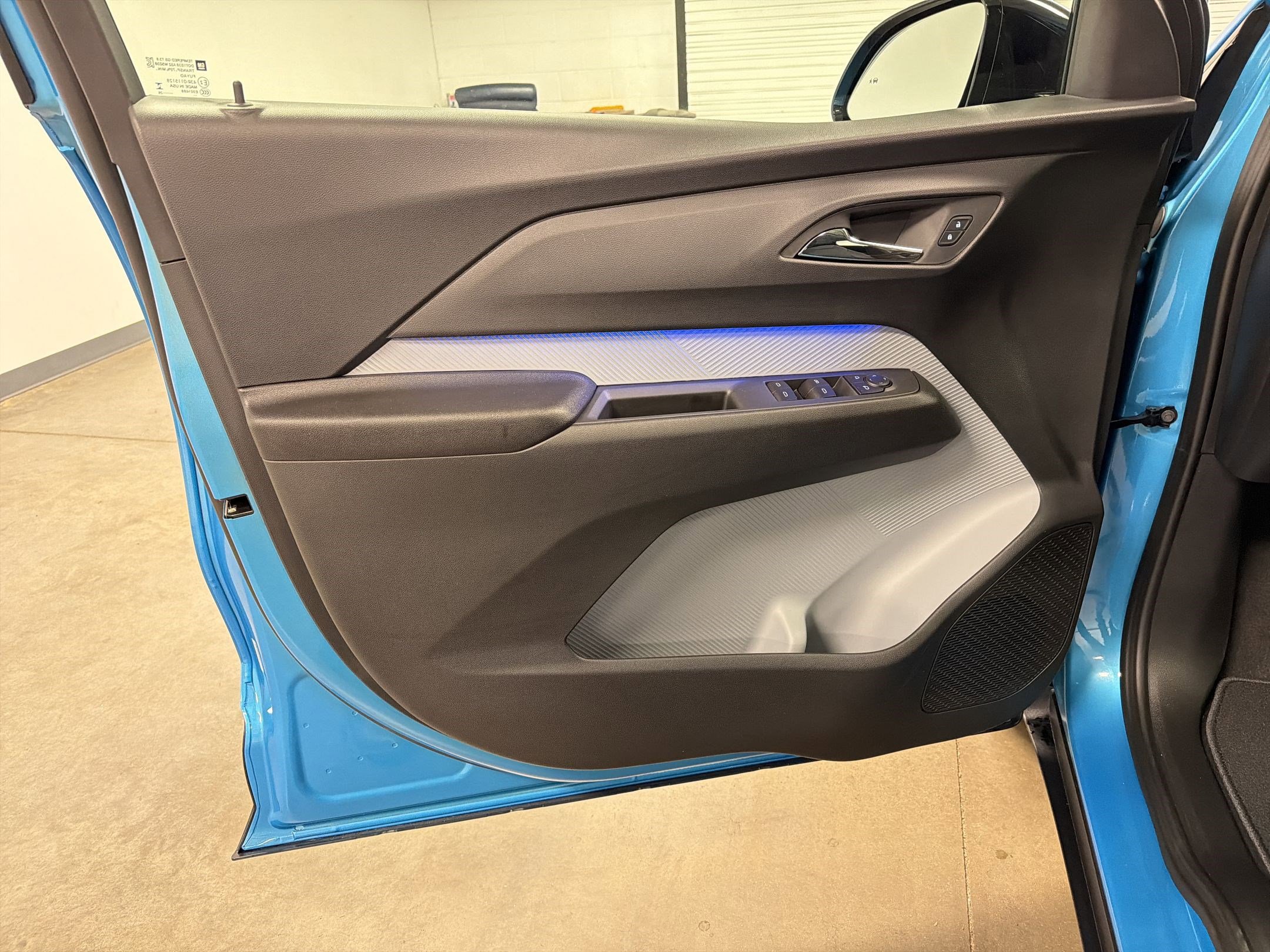 New 2027 Chevrolet Bolt RS w/ Technology Package FWD image 21