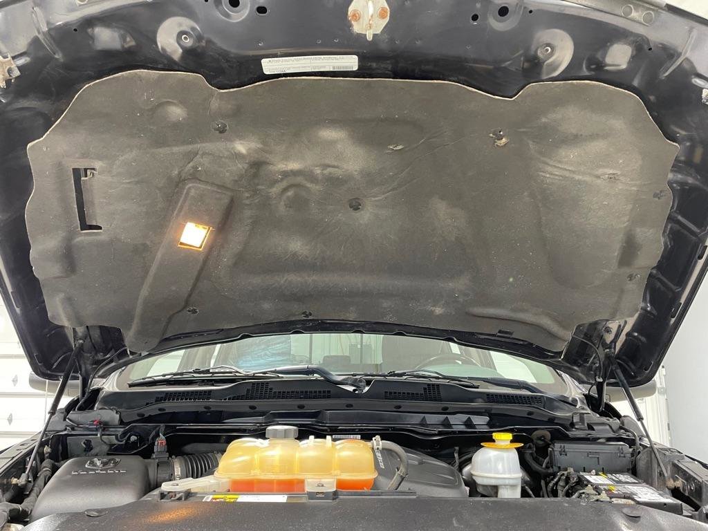 Used 2015 RAM 1500 Classic SLT w/ SLT Plus D￩cor Group image 42