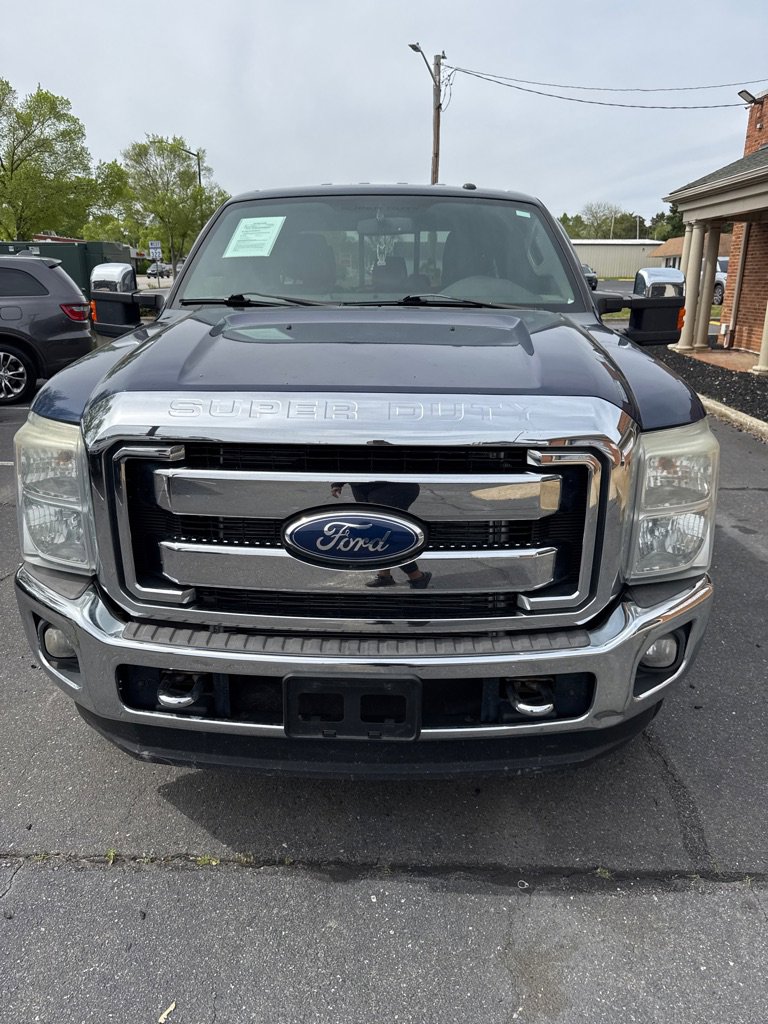 Used 2011 Ford F250 Lariat w/ Lariat Interior Pkg image 2